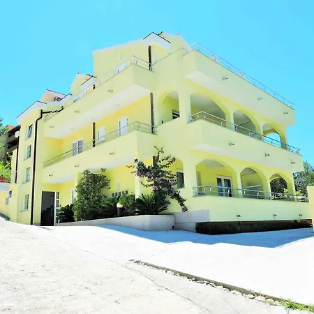 In Okrug Gornji 33036 Apartamento Trogir